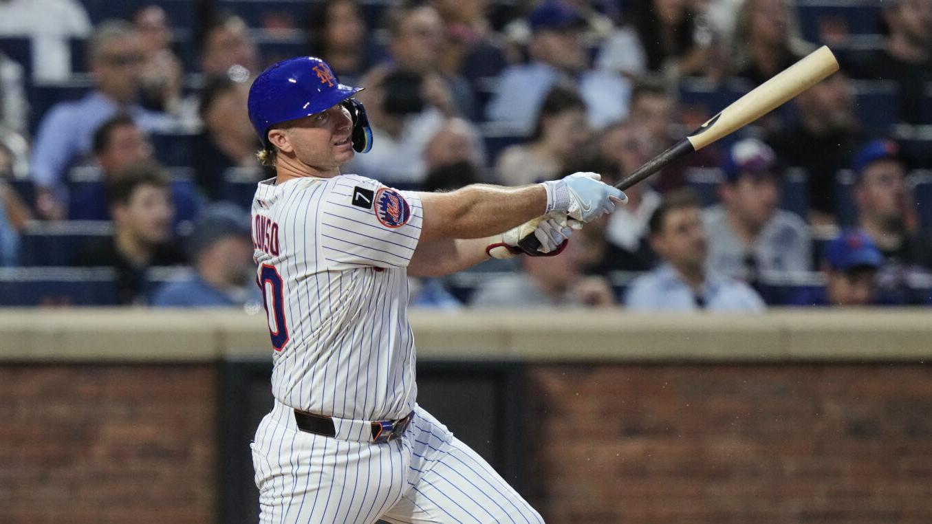 Redistricting fight in Texas continues; Mets have new HR king | Hot off the Wire podcast